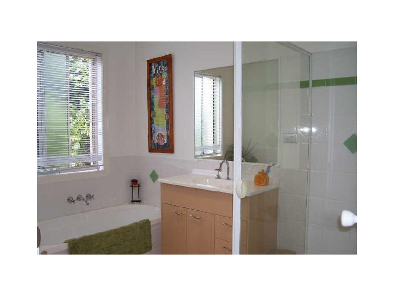 2 Bedford Crescent, Mudgeeraba QLD 4213