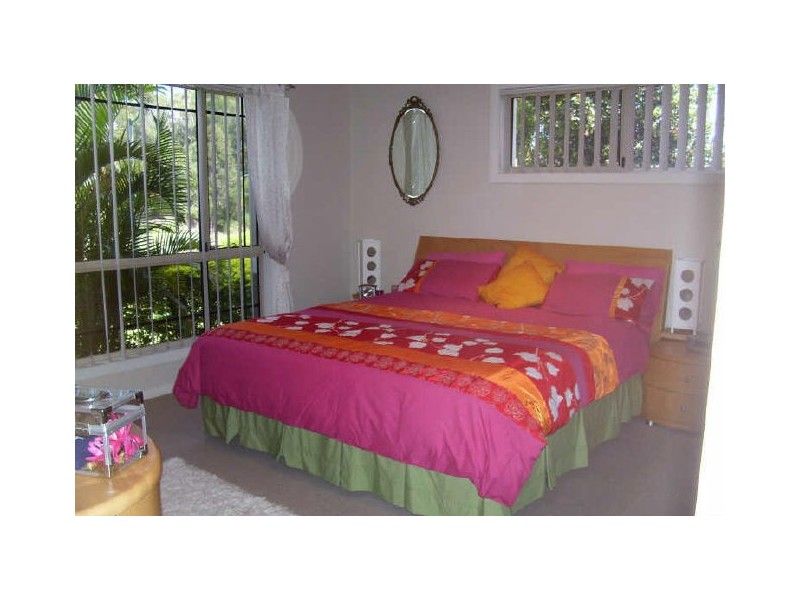 2 Bedford Crescent, Mudgeeraba QLD 4213