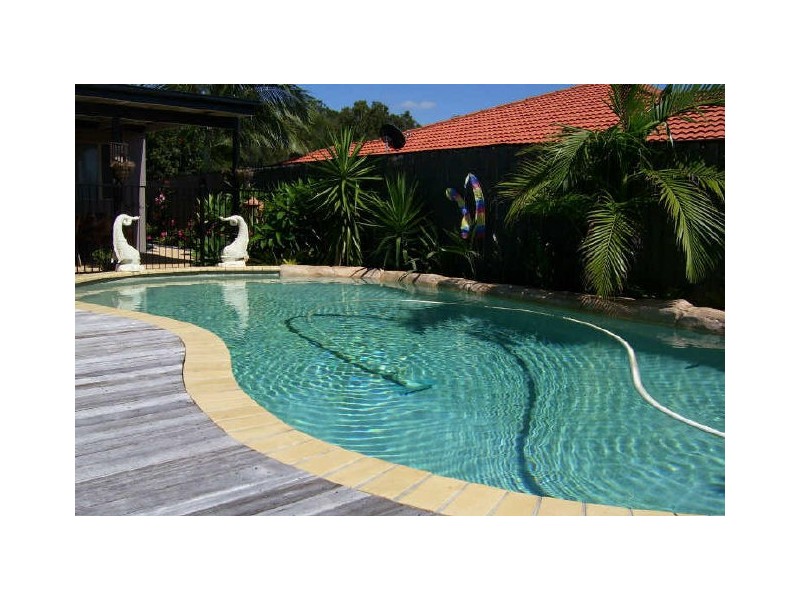 2 Bedford Crescent, Mudgeeraba QLD 4213