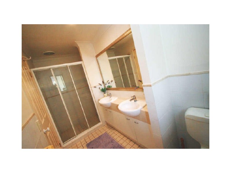 4 Nypa Close, Robina QLD 4226
