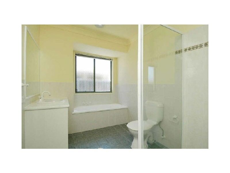 8 Tolai Ct, Mudgeeraba QLD 4213