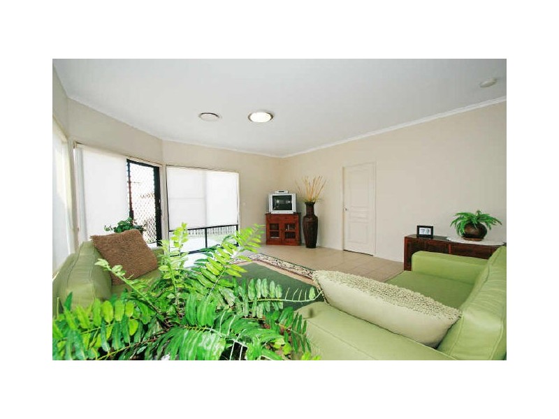 14 Campelles Avenue, Varsity Lakes QLD 4227