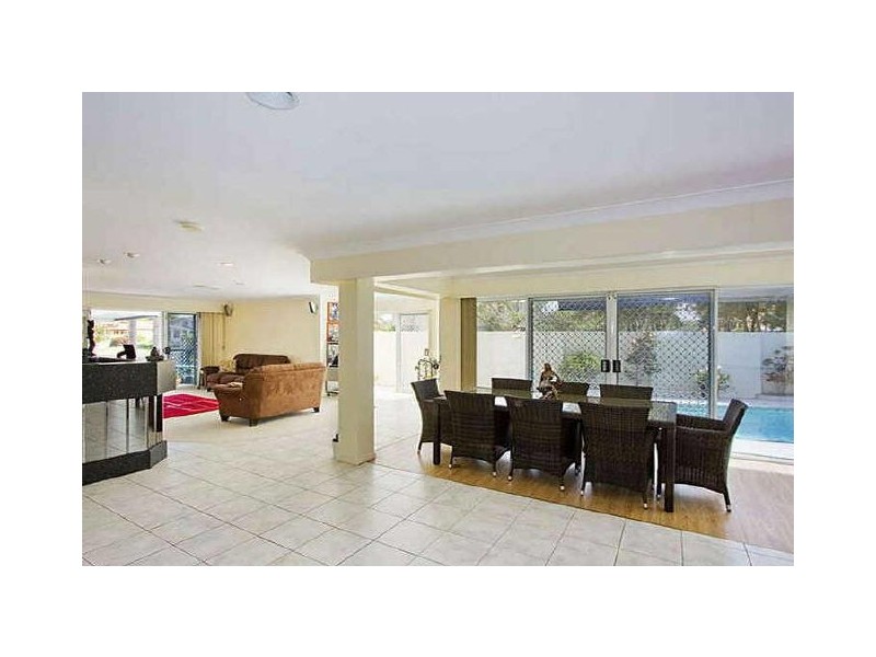 50 Santa Cruz Boulevard, Clear Island Waters QLD 4226