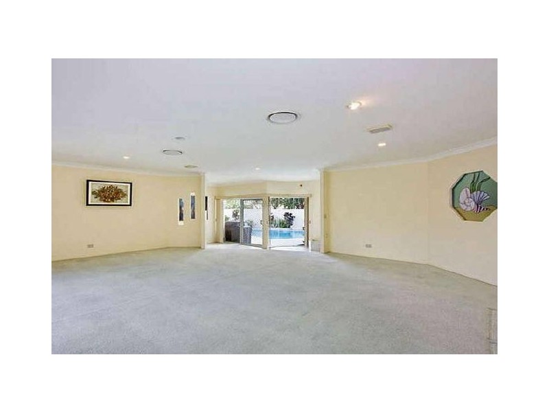 50 Santa Cruz Boulevard, Clear Island Waters QLD 4226