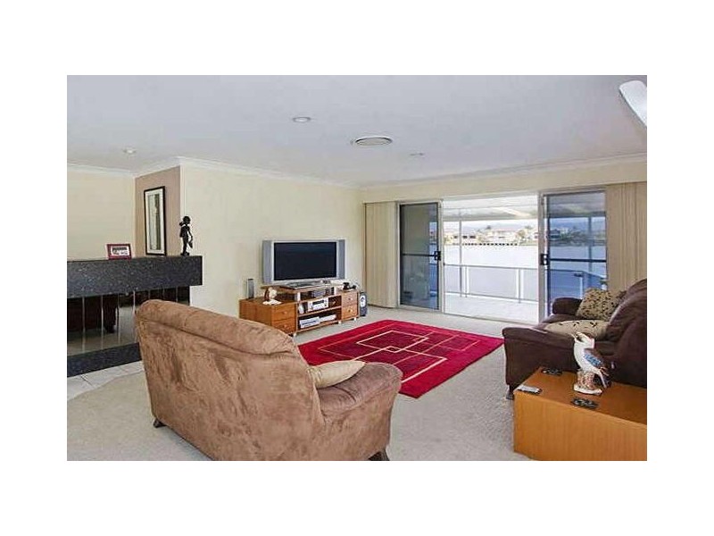 50 Santa Cruz Boulevard, Clear Island Waters QLD 4226