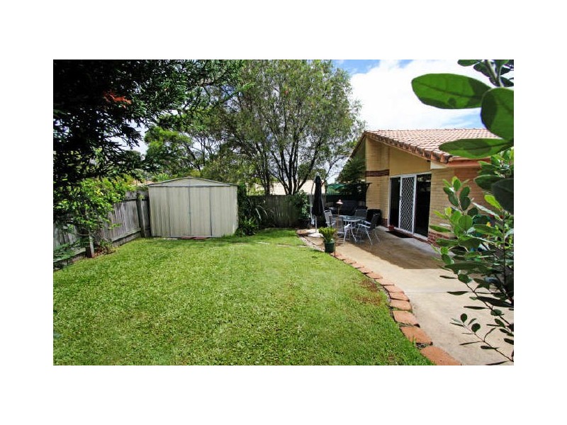 1/5 Greenlands Dr, Varsity Lakes QLD 4227