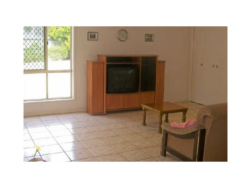 45 Warbler Pde, Varsity Lakes QLD 4227