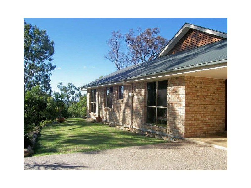 10 Roxby Ct, Bonogin QLD 4213