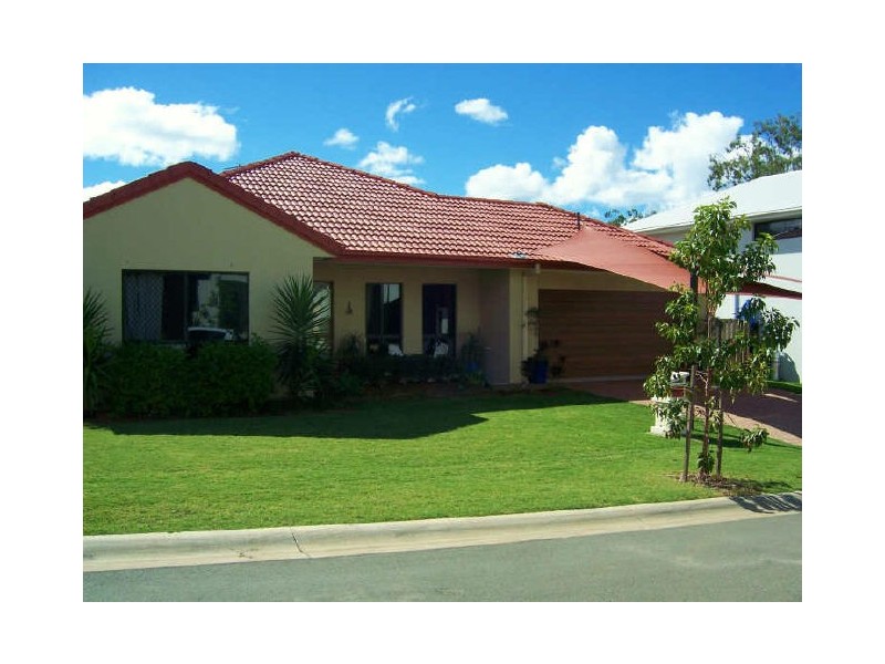 24 Castello Street, Varsity Lakes QLD 4227