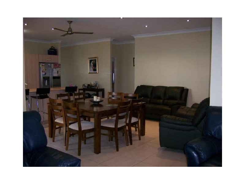 24 Castello Street, Varsity Lakes QLD 4227