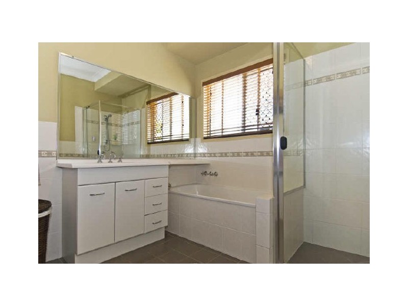 14 Nepean Drive, Varsity Lakes QLD 4227