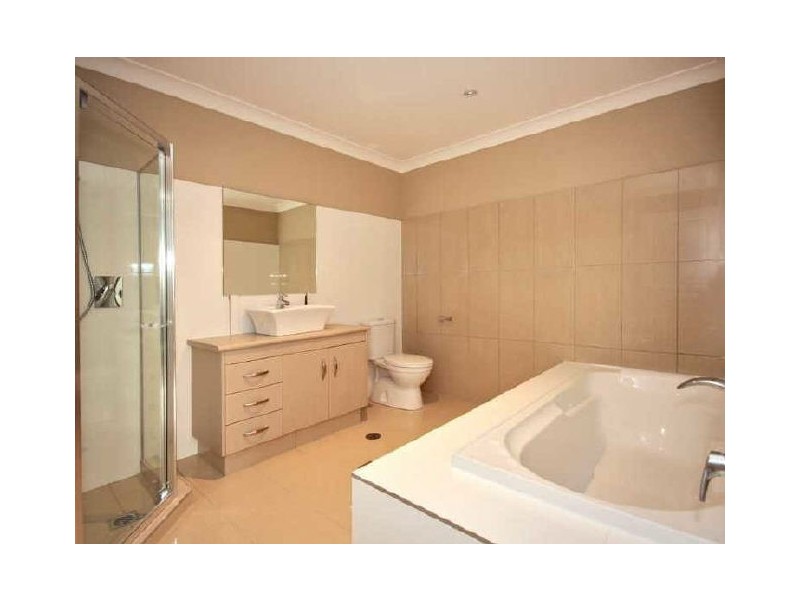 1/13 Andromeda Parade, Robina QLD 4226