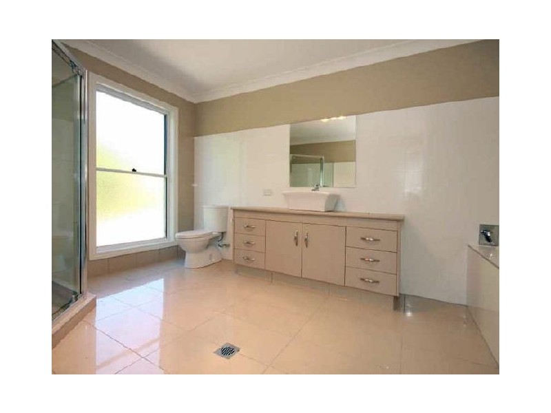 1/13 Andromeda Parade, Robina QLD 4226