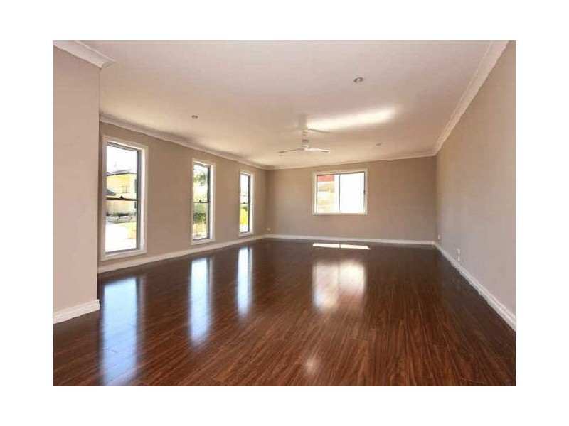 1/13 Andromeda Parade, Robina QLD 4226