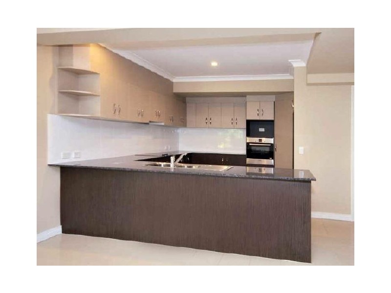 4/11 Andromeda Parade, Robina QLD 4226