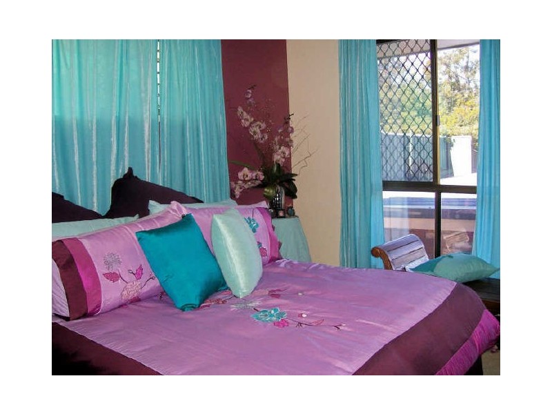 4 Equinox Ct, Mudgeeraba QLD 4213