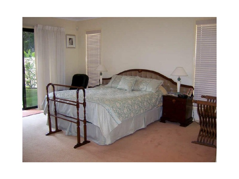 33 Straite Drive, Robina QLD 4226