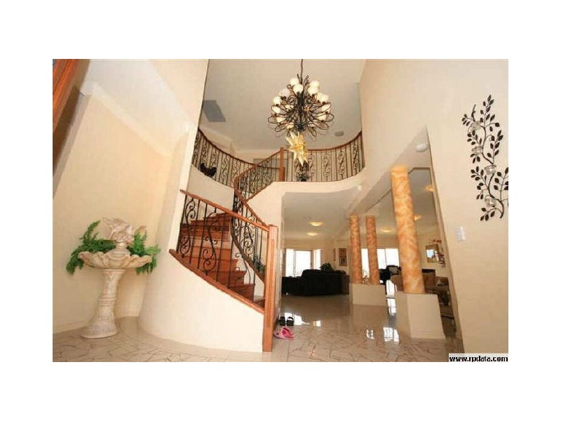 2A Ben Lexcen Place, Robina QLD 4226