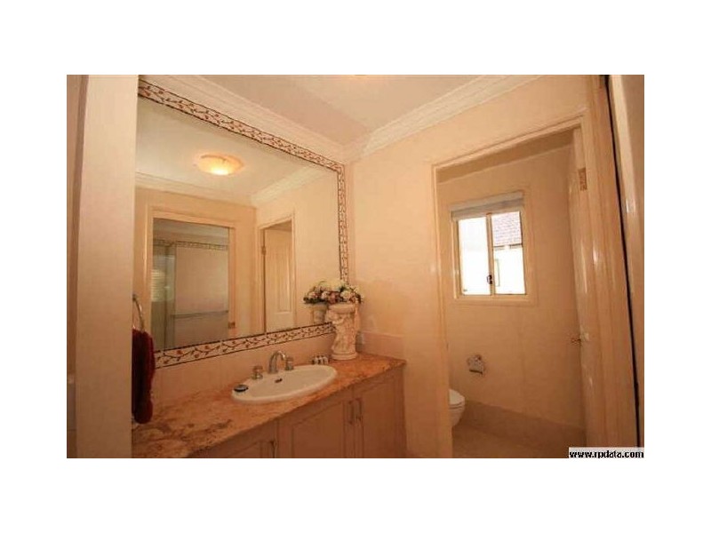 2A Ben Lexcen Place, Robina QLD 4226