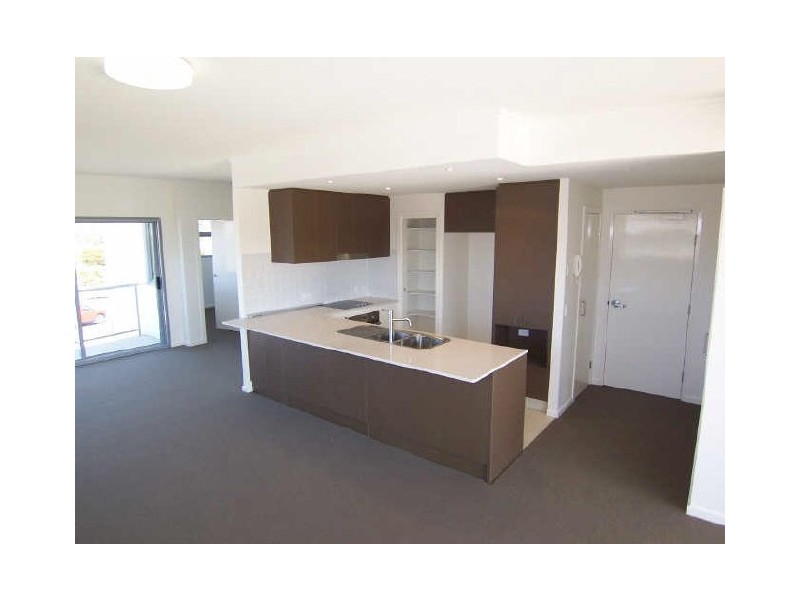 18/137 Scottsdale Drive, Robina QLD 4226
