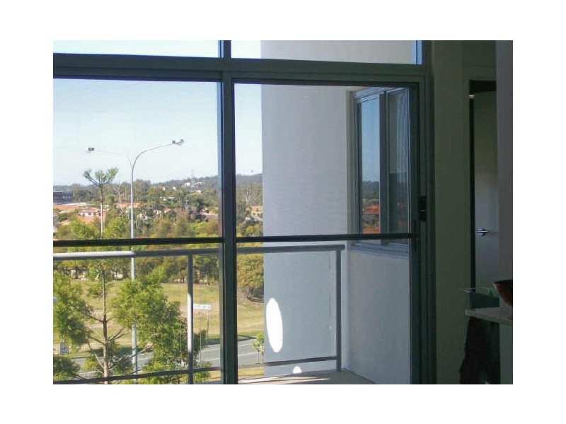 18/137 Scottsdale Drive, Robina QLD 4226