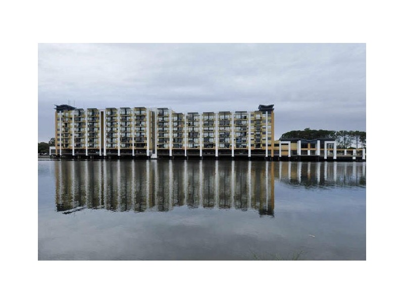 726/25 Lake Orr Drive, “Varsity Towers”, Robina QLD 4226