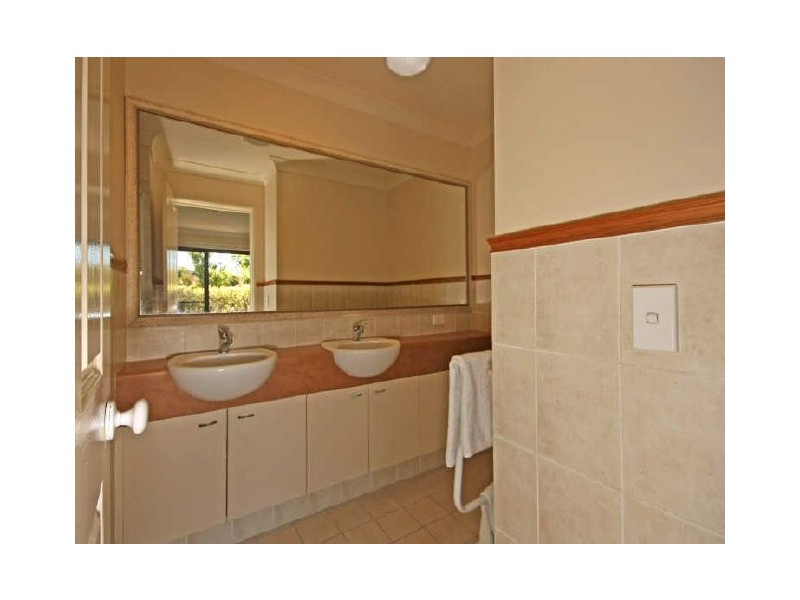 17 Nypa Close, Robina QLD 4226