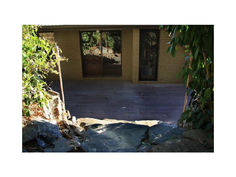 7 Beau Cr, Highland Park QLD 4211