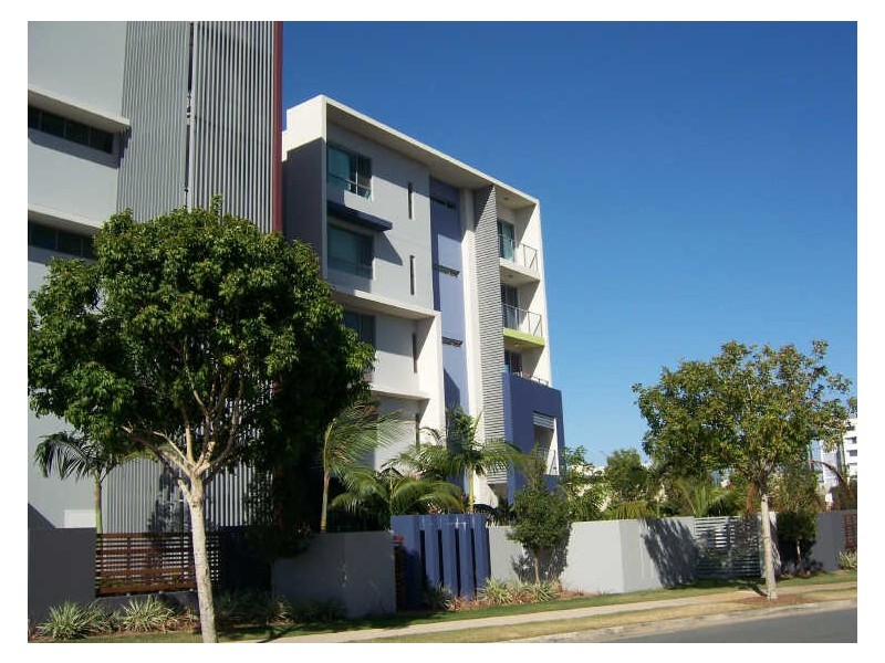 216/2 Riverwalk Avenue, Robina QLD 4226