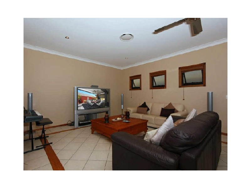 20 Palma Cr, Varsity Lakes QLD 4227