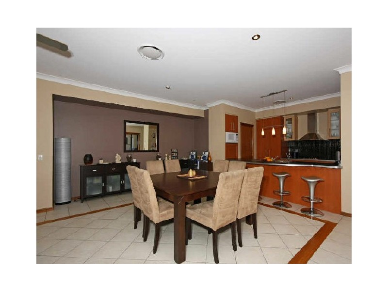 20 Palma Cr, Varsity Lakes QLD 4227