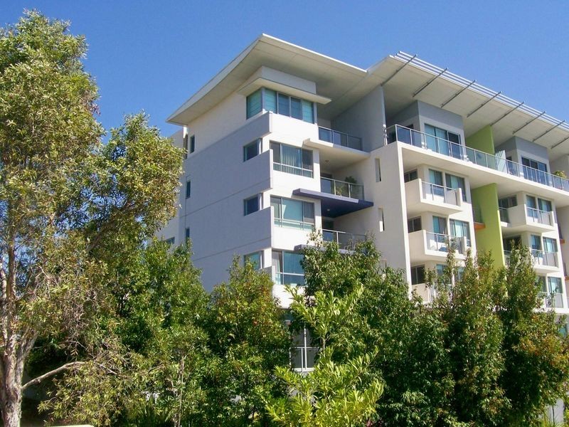 220/2 Riverwalk Avenue, Robina QLD 4226