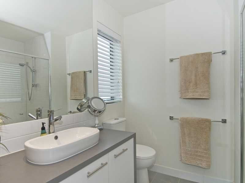 220/2 Riverwalk Avenue, Robina QLD 4226