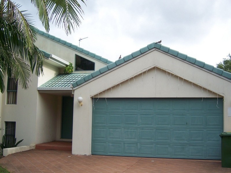 4 Doncaster Court, Robina QLD 4226