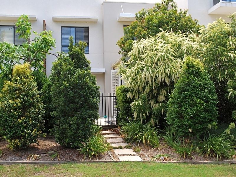 75 Riverwalk Avenue, Robina QLD 4226