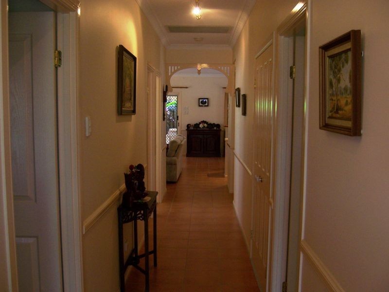 4 Shorehaven Place, Varsity Lakes QLD 4227