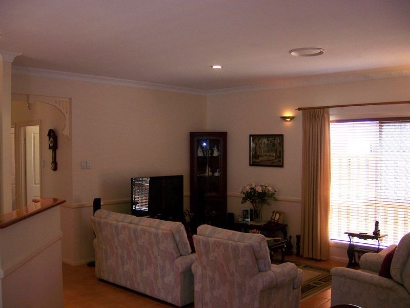 4 Shorehaven Place, Varsity Lakes QLD 4227