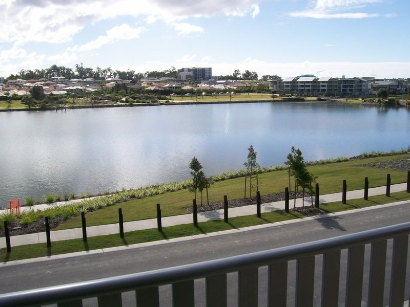 Varsity Lakes QLD 4227