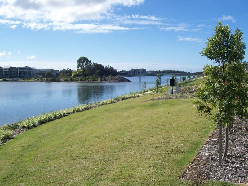 Varsity Lakes QLD 4227