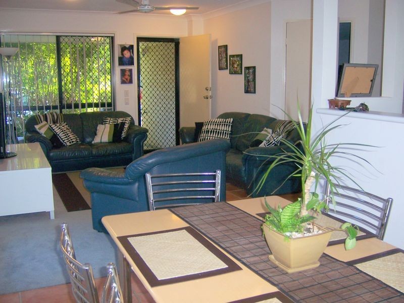 2/95 Gemvale Road, Mudgeeraba QLD 4213