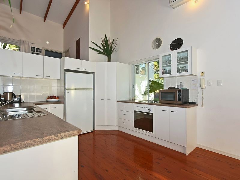 19 Broadview Place, Robina QLD 4226