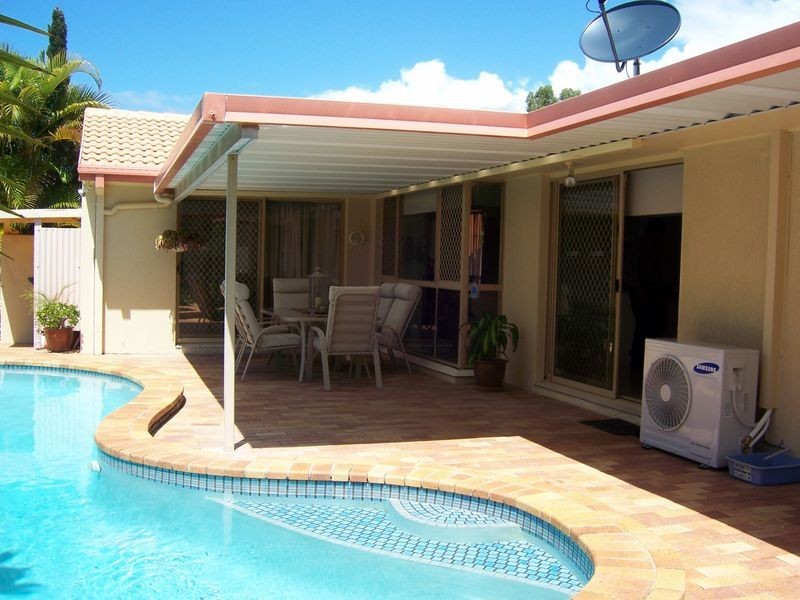 24 Killarney Ave, Robina QLD 4226