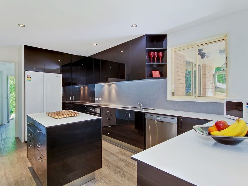 3 Retreat Place, Robina QLD 4226