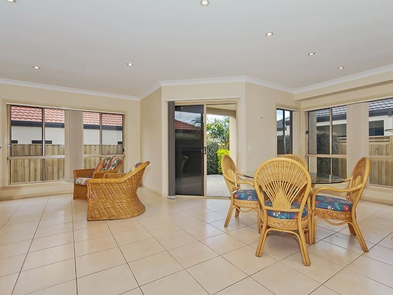 2/17 Majorca Crescent, Varsity Lakes QLD 4227
