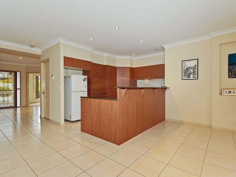 2/17 Majorca Crescent, Varsity Lakes QLD 4227
