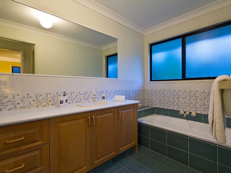 22 Hidden Valley Road, Bonogin QLD 4213