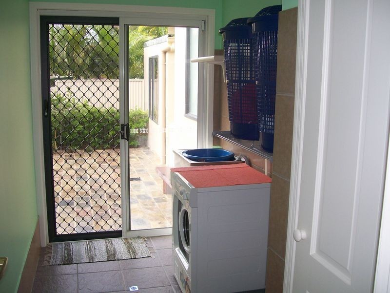 2 Kingsgrove Street, Robina QLD 4226
