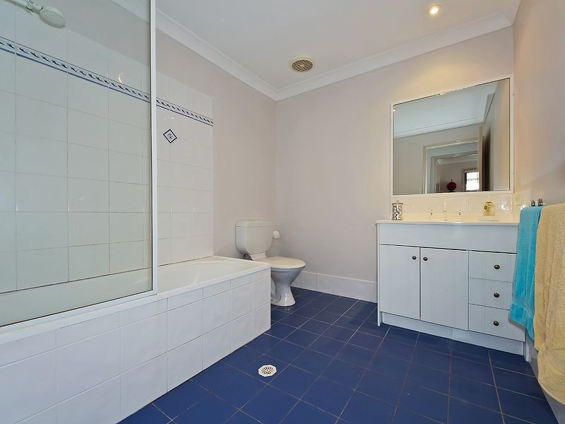 1/6-8 Warbler Parade, Varsity Lakes QLD 4227