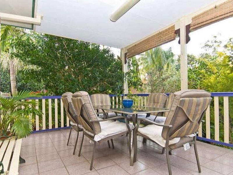 15 Woolmere Street, Carrara QLD 4211