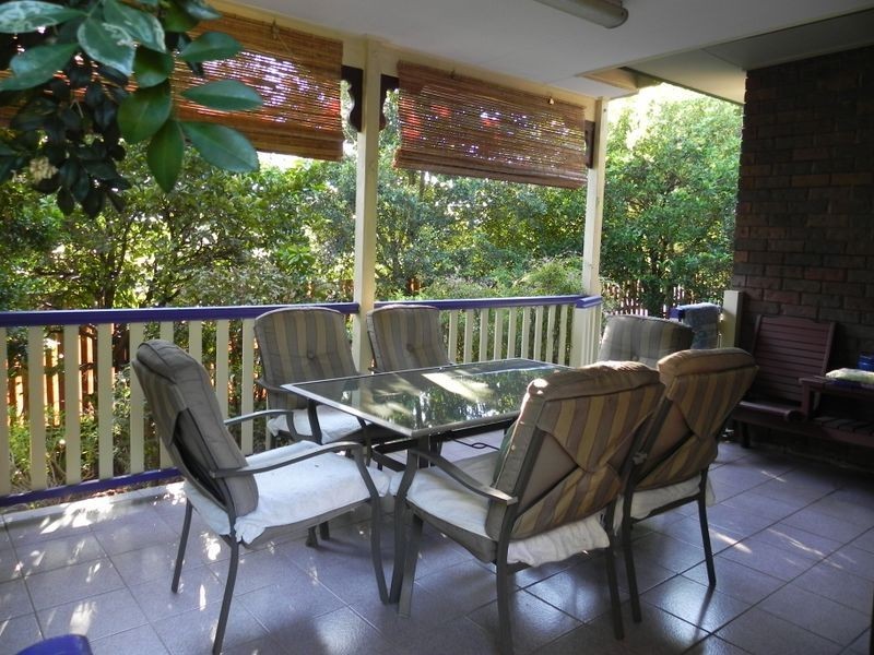 15 Woolmere Street, Carrara QLD 4211